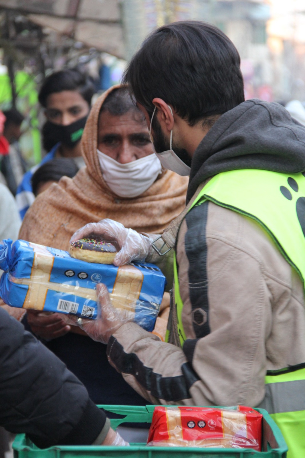 Rizq Bachao: Rechanneling Excess Food to Fight Hunger in Pakistan